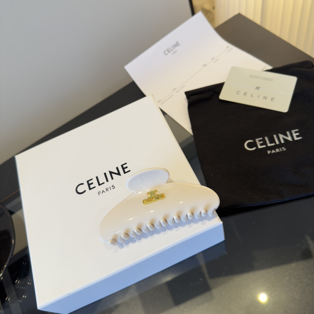 NO:586508,Celine's new hairpin, a must-have hairpin for high-end fashion bloggers, hairpins, celine, celine, hairpins19860909Celine赛琳新款发夹 高端大气时尚博主必备发夹,发夹,celine,celine,hairpins,accessory