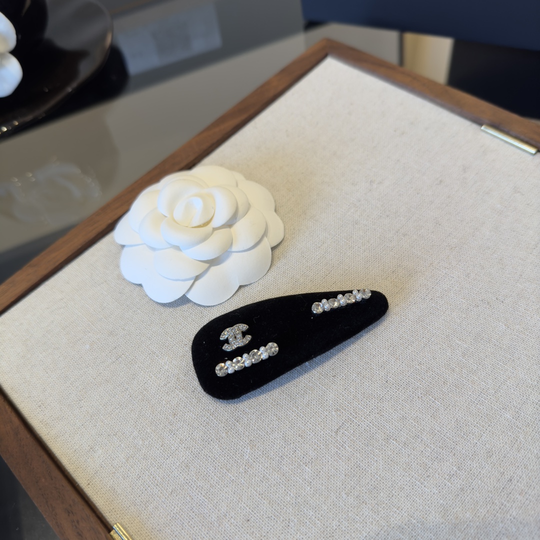 NO:586527,chanel Chanel hairpins hairpins, hairpins, chanel, chanel, hairpins19860909chanel香奈儿发夹发夹,发夹,chanel,chanel,hairpins,accessory
