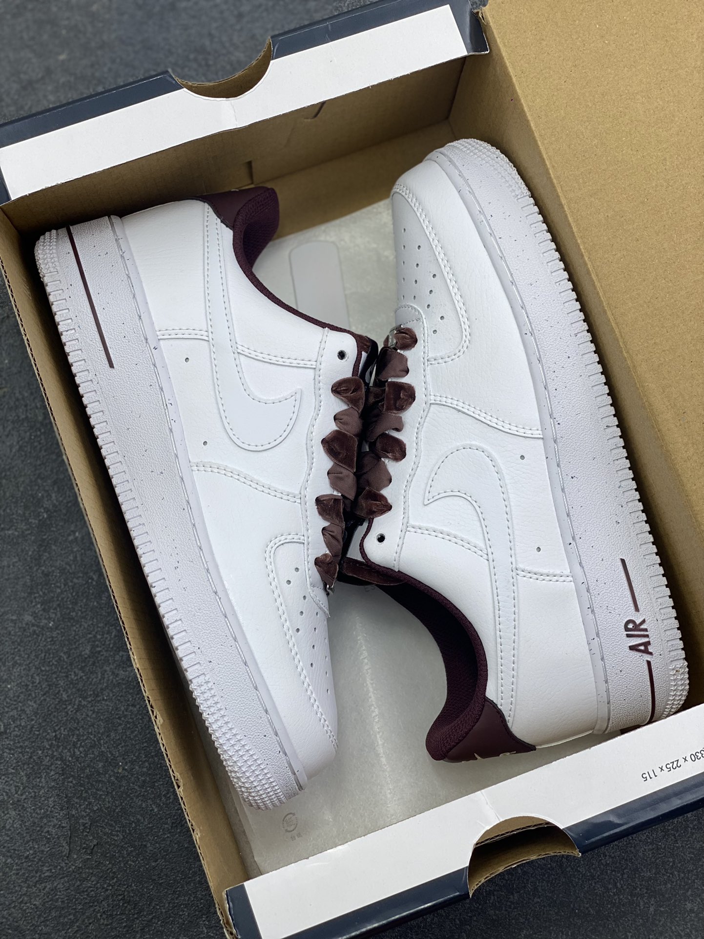 图片[9]-Nike Air Force 1 Low 白深棕 原楦头原纸板 打造纯正空军版型 专注外贸渠道 全掌内置蜂窝气垫 原盒配件 原厂中底钢印、拉帮完美 货号：HV4403-600 尺码：36 36.5 37.5 38 38.5 39 40 40.5 41 42 42.5 43 44 44.5 45-选品中心