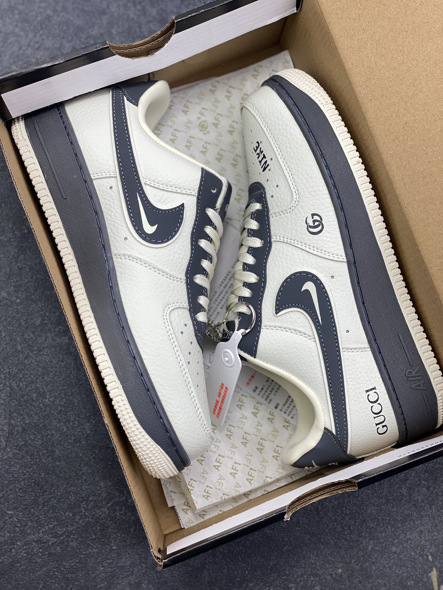 图片[9]-Nike Air Force 1 Low 空军一号低帮百搭休闲运动板鞋。柔软、弹性十足的缓震性能和出色的中底设计，横跨复古与现代的外型结合，造就出风靡全球三十多年的Force 1，直到今天还深受青睐。 货号：CW2288-001 尺码：39 40 40.5 41 42 42.5 43 44 45-选品中心
