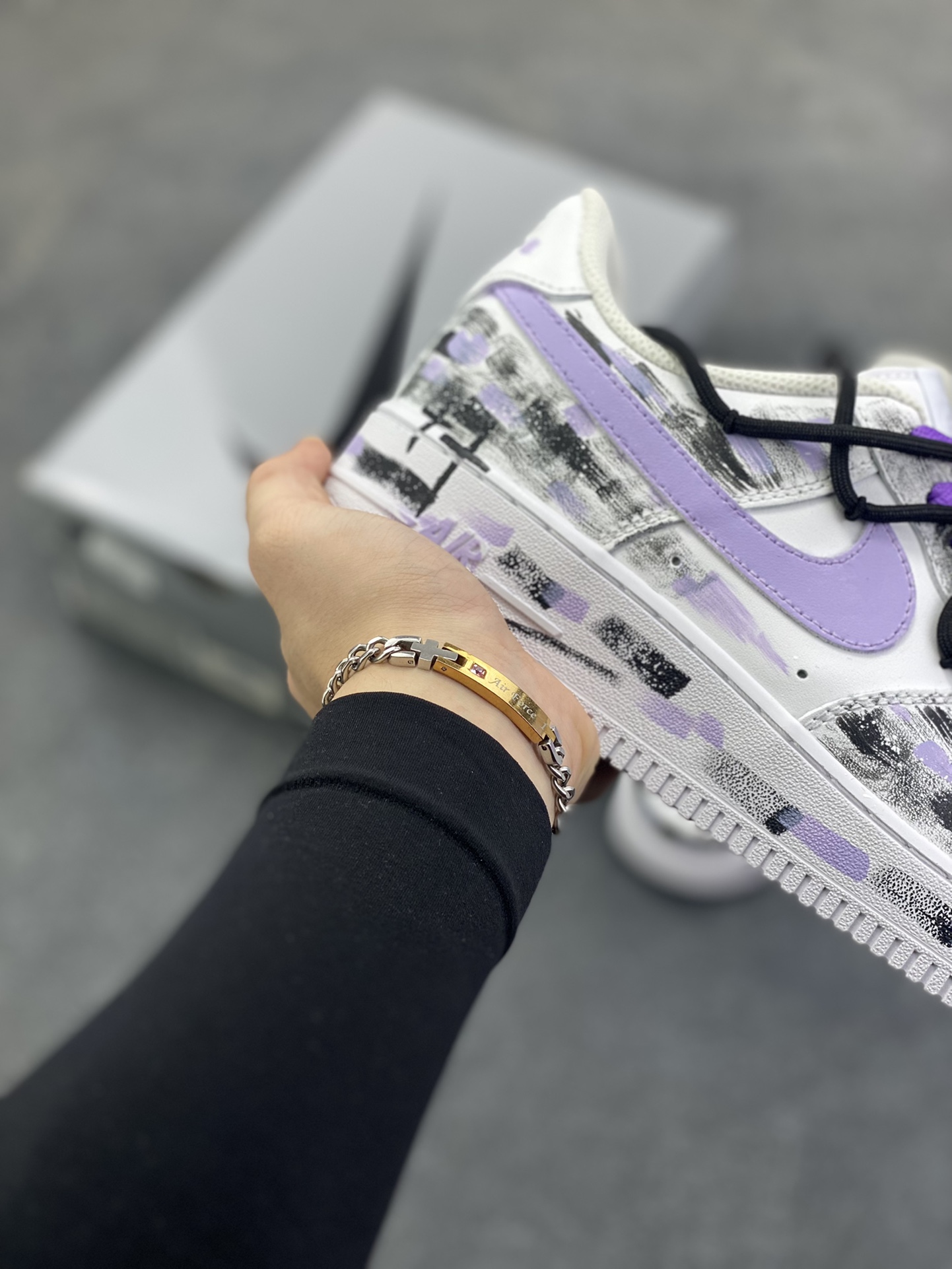 图片[6]-【定制球鞋】Nike Air Force 1 紫幻荆棘 哥特百搭清甜手绘减龄涂鸦 耐磨 低帮 板鞋 男女同款灰色工艺难度大 原楦头原纸板 原装鞋盒 定制五金配件 内置全掌气垫 原厂鞋底 货号：CW2288-111 尺码：36 36.5 37.5 38 38.5 39 40 40.5 41 42 42.5 43 44 44.5 45-选品中心