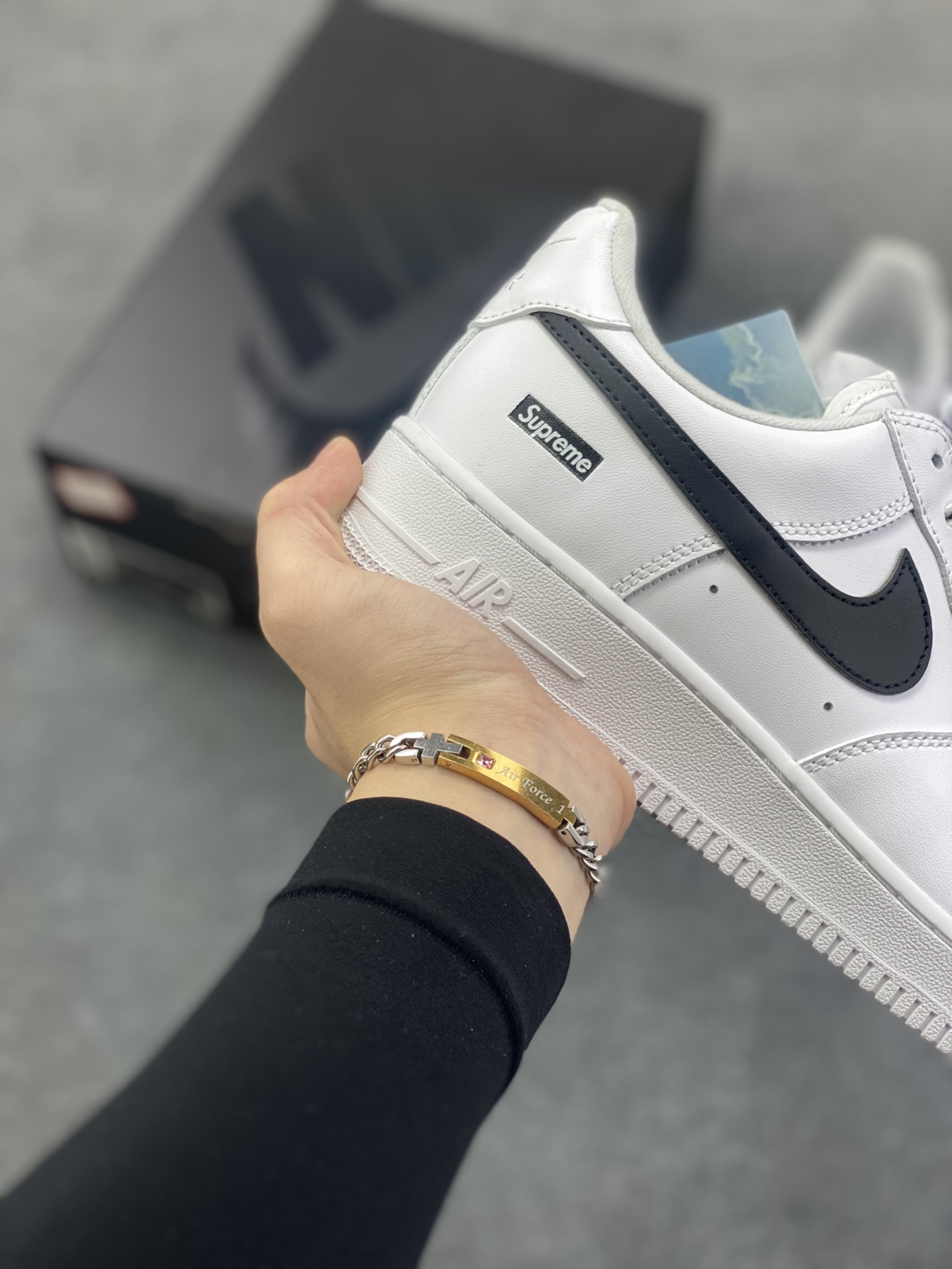 图片[6]-Nike Air Force 1 Low Supreme联名 空军一号低帮运动休闲板鞋 原楦头原纸板 打造纯正空军版型 专注外贸渠道 全掌内置蜂窝气垫 原盒配件 原厂中底钢印、拉帮完美 货号：CU9225-102 尺码：36 36.5 37.5 38 38.5 39 40 40.5 41 42 42.5 43 44 44.5 45-选品中心