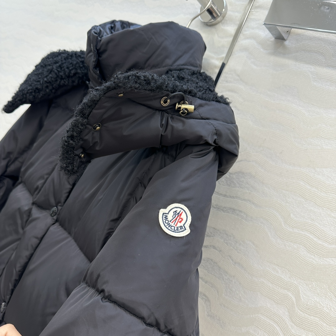 羽绒服主推款❤️原单品质Mo秋冬必入Castelnou面包方格绗缝羽绒服！环保泰迪绒毛领设计，原版定制防