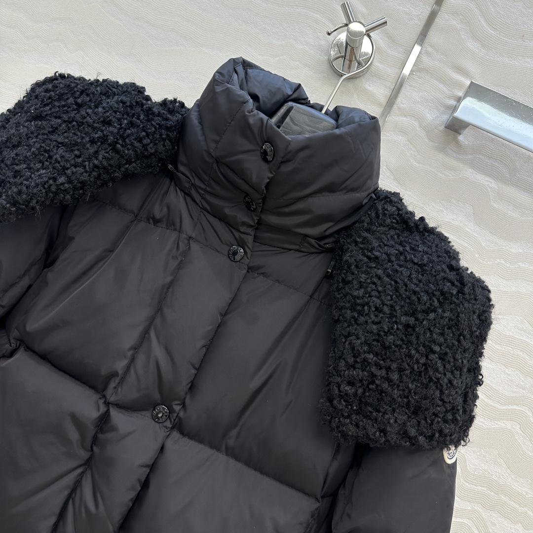 羽绒服主推款❤️原单品质Mo秋冬必入Castelnou面包方格绗缝羽绒服！环保泰迪绒毛领设计，原版定制防