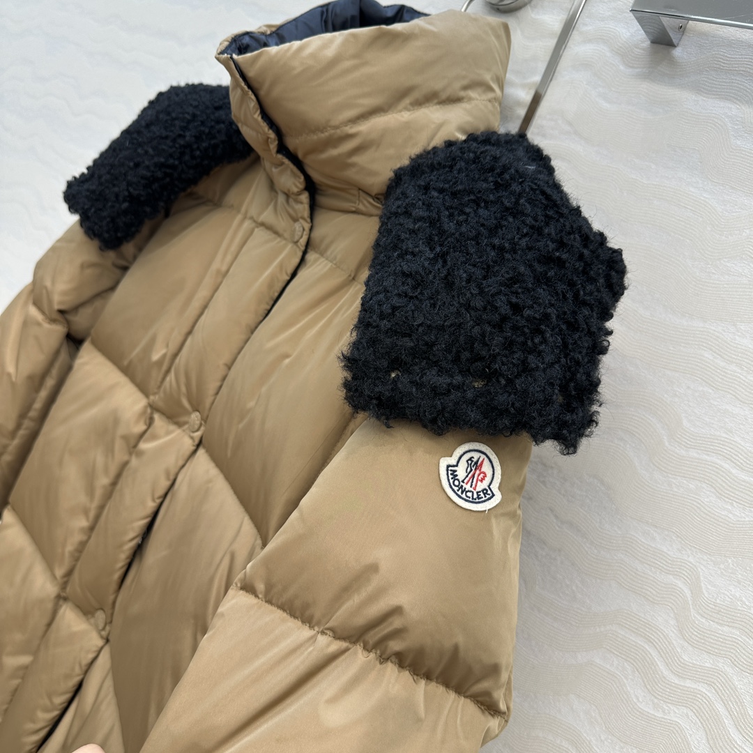 羽绒服主推款❤️原单品质Mo秋冬必入Castelnou面包方格绗缝羽绒服！环保泰迪绒毛领设计，原版定制防