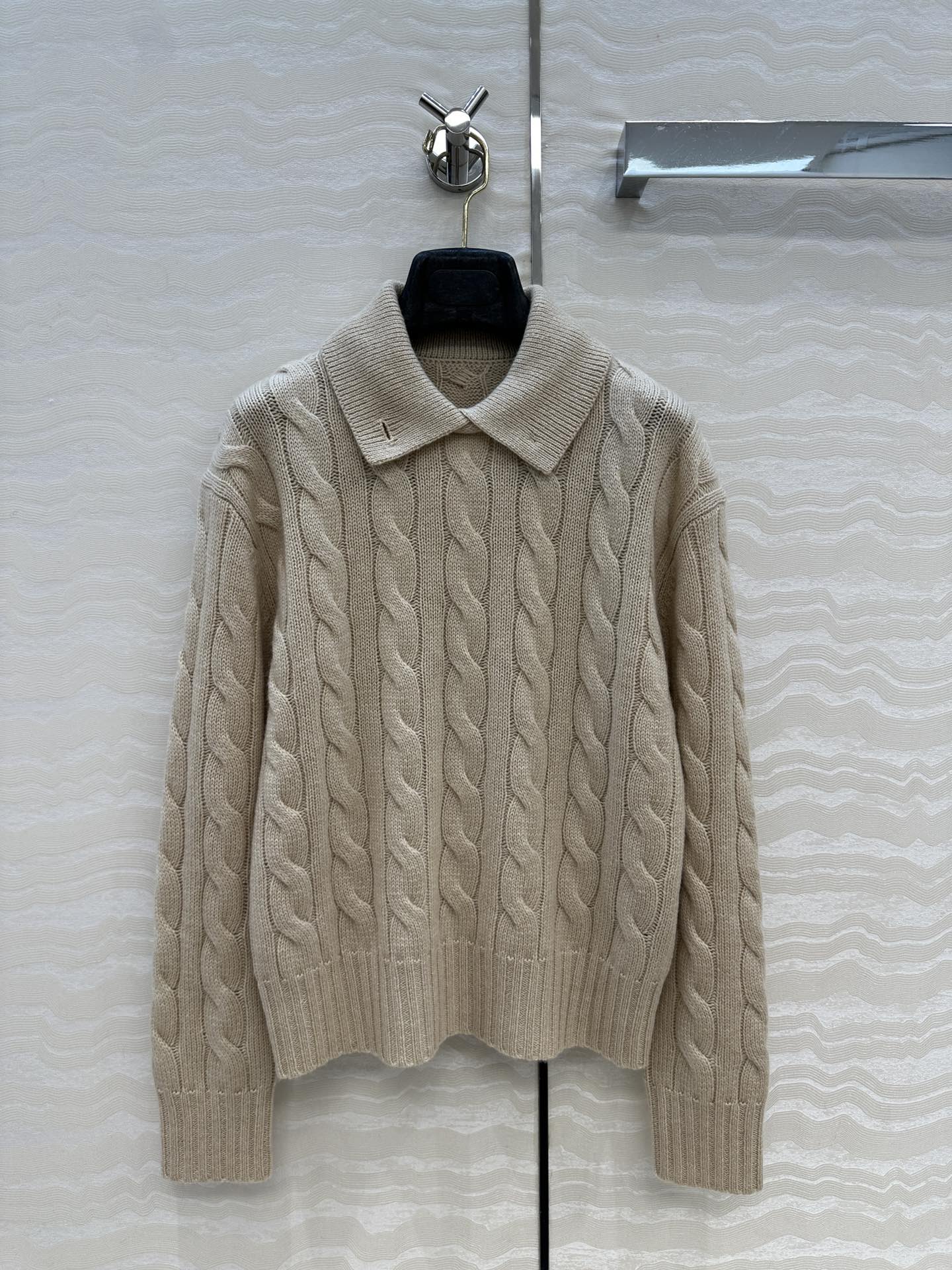 独家首发🍒原单品质！RL高智感穿搭，浓郁美式风格气质一粒扣翻领羊绒毛衣！进口羊绒纱线轻盈软糯。瑞士机织绞