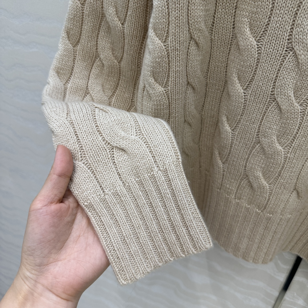 独家首发🍒原单品质！RL高智感穿搭，浓郁美式风格气质一粒扣翻领羊绒毛衣！进口羊绒纱线轻盈软糯。瑞士机织绞