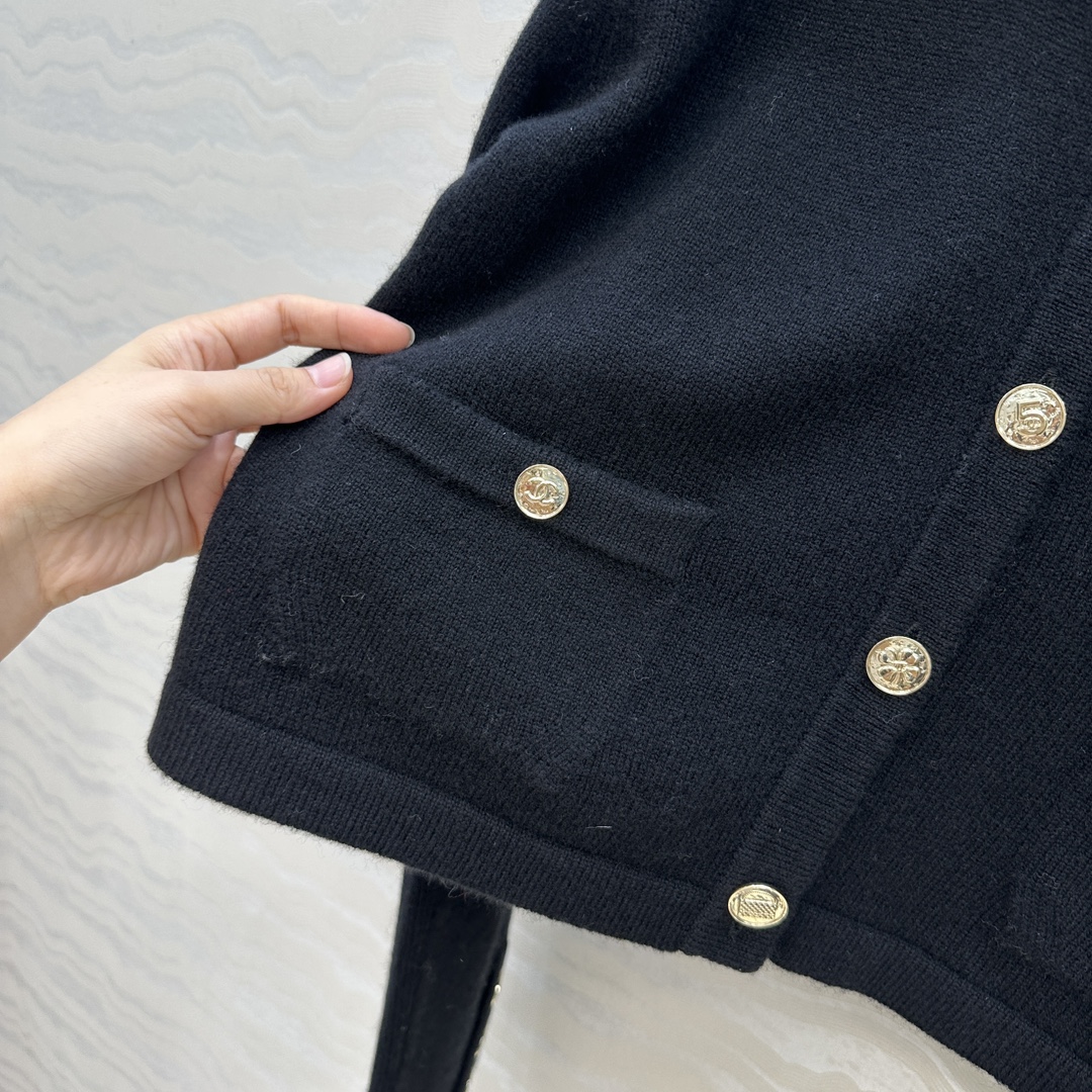 独家首发❤️高端原单品质，Coco25b美少女系列！撞色提花娃娃领小开衫，领子可拆卸，进口羊绒纱线质感细