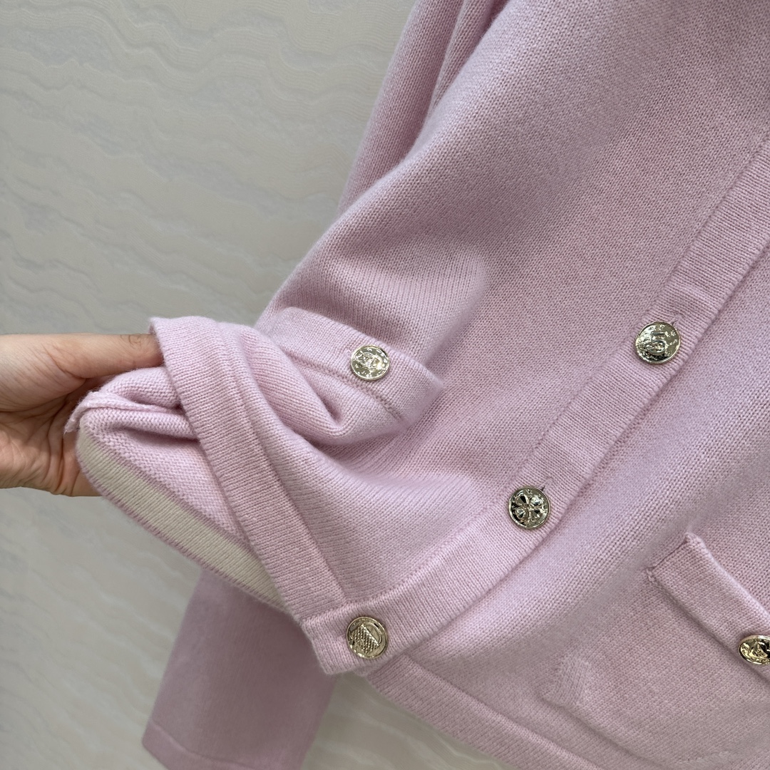 独家首发❤️高端原单品质，Coco25b美少女系列！撞色提花娃娃领小开衫，领子可拆卸，进口羊绒纱线质感细