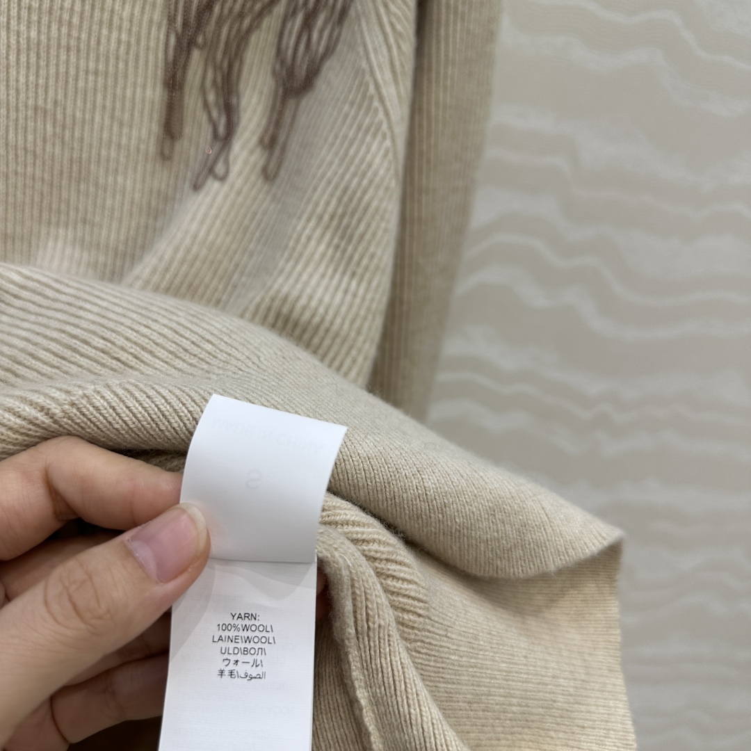 独家首发🍒高端原单品质！行走的高定 Bc铜链刺绣装饰连帽毛衣！金属铜链花朵优雅知性。经典小短款进口羊毛纱