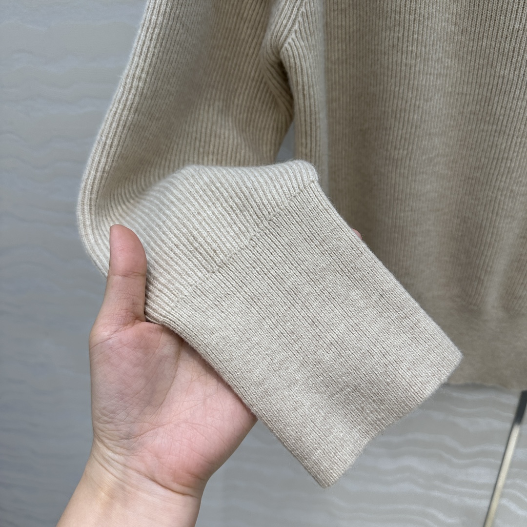 独家首发🍒高端原单品质！行走的高定 Bc铜链刺绣装饰连帽毛衣！金属铜链花朵优雅知性。经典小短款进口羊毛纱