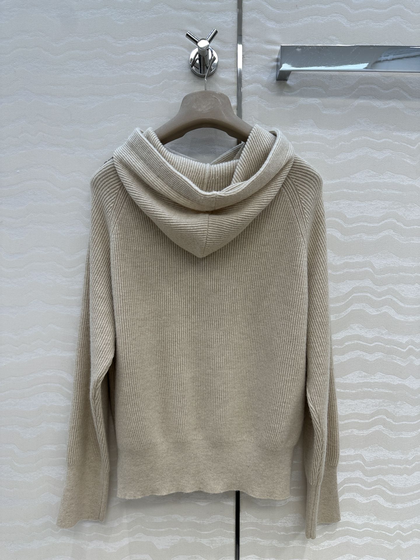 独家首发🍒高端原单品质！行走的高定 Bc铜链刺绣装饰连帽毛衣！金属铜链花朵优雅知性。经典小短款进口羊毛纱