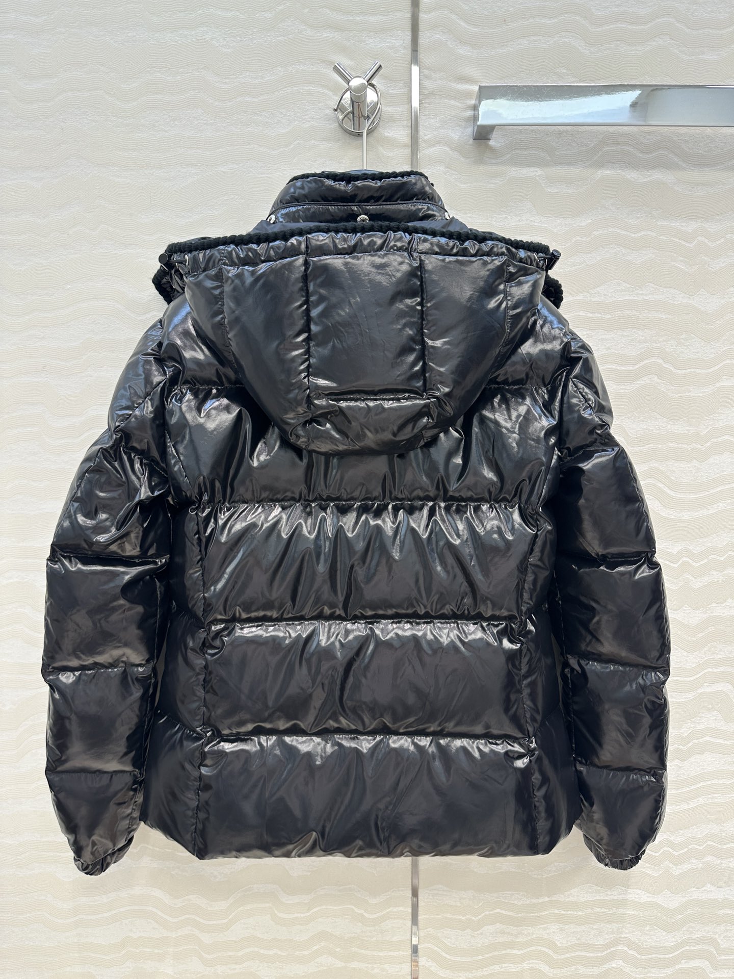 羽绒服主推款❤️原单品质Mo秋冬必入Glareins小蛮腰腰羽绒服！手工羊毛编织带包边工艺，原版定制亮面