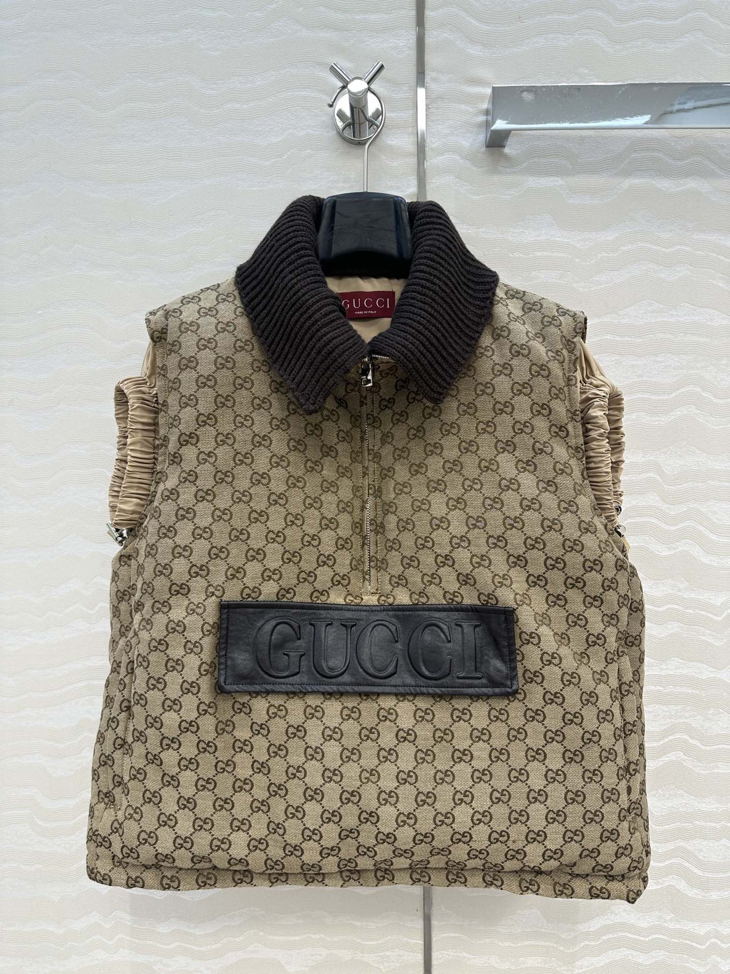 独家首发！爆单推荐❤️GG王炸款羽绒马甲！炸街神器时髦精必入！专柜爆款定制GG帆布提花背心设计夹克面包羽