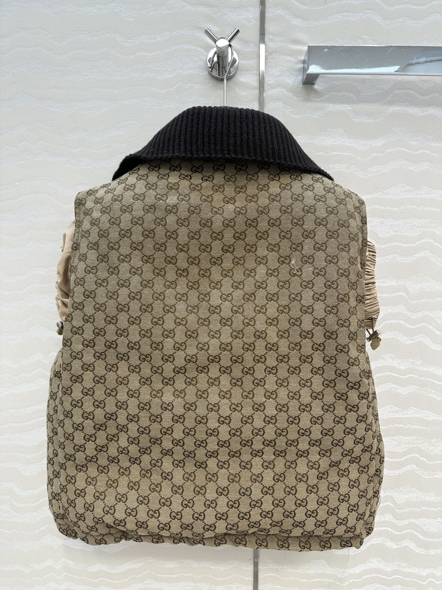 独家首发！爆单推荐❤️GG王炸款羽绒马甲！炸街神器时髦精必入！专柜爆款定制GG帆布提花背心设计夹克面包羽