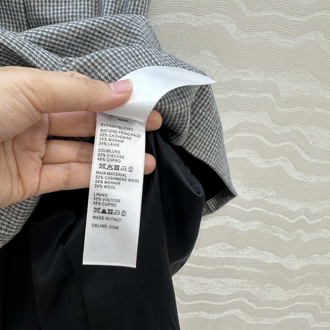 独家首发！原单品质❤️高智感穿搭！CE高级羊毛长半裙！高腰压褶裙摆减龄英伦学院风，立体剪裁时髦又高级设计