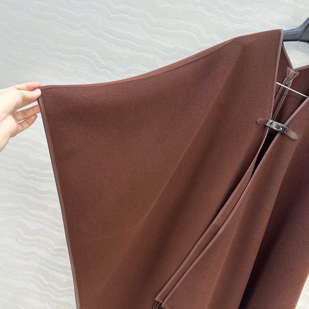 Elegant Wool Blend Cape Scarf with Leather Buckle & Hand-Rolled Edges 6 i1761500701 4748 4