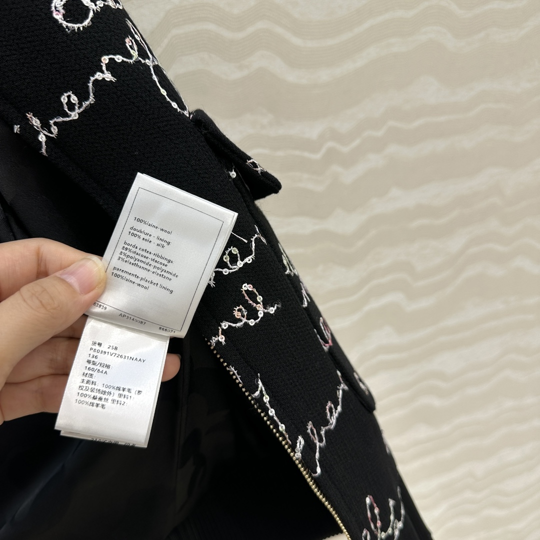 独家首发❤️原单品质🍒coco女孩25B新品，时髦精必备夹克外套，overzise落肩翻领设计帅气高级！