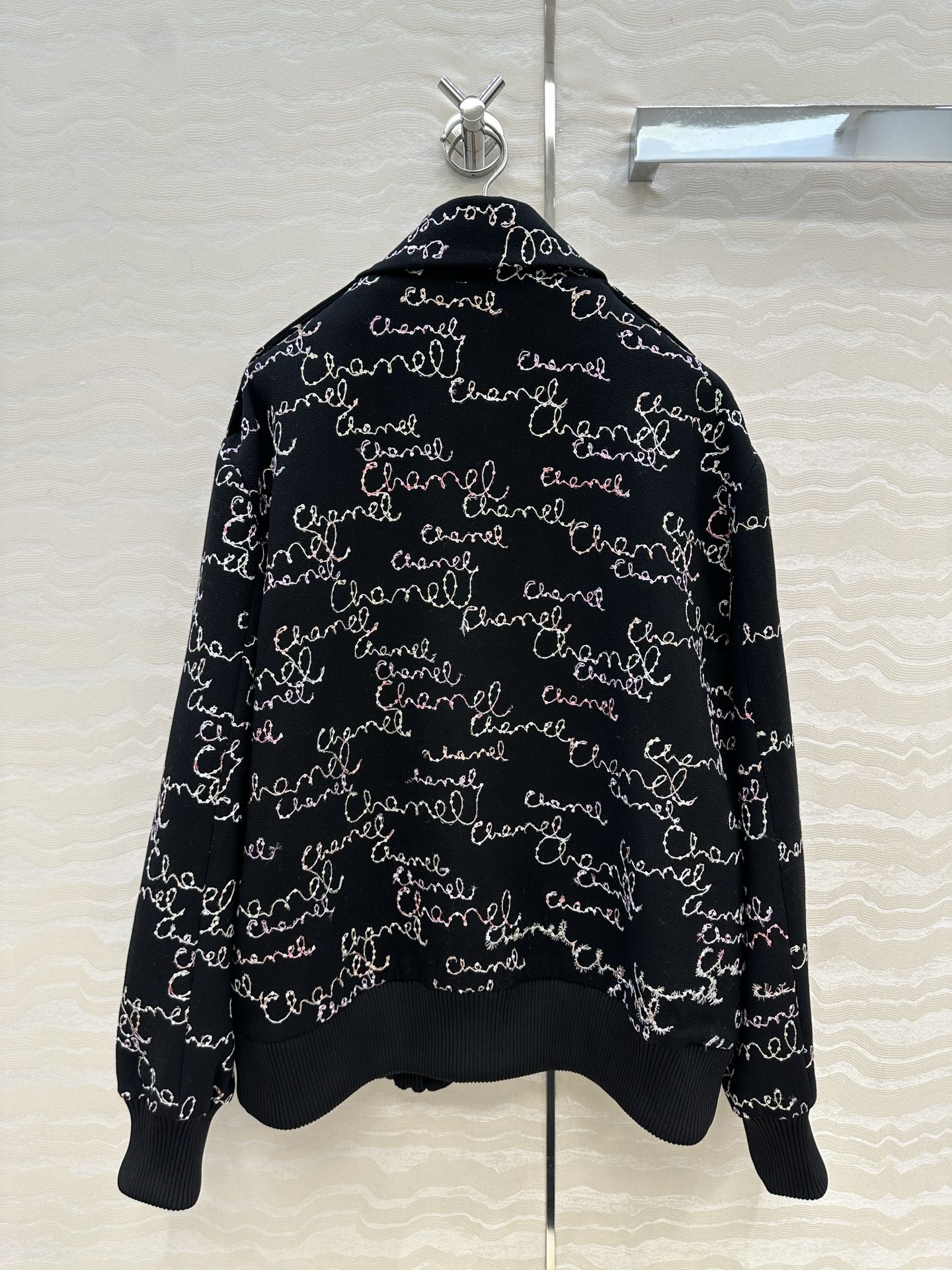 独家首发❤️原单品质🍒coco女孩25B新品，时髦精必备夹克外套，overzise落肩翻领设计帅气高级！