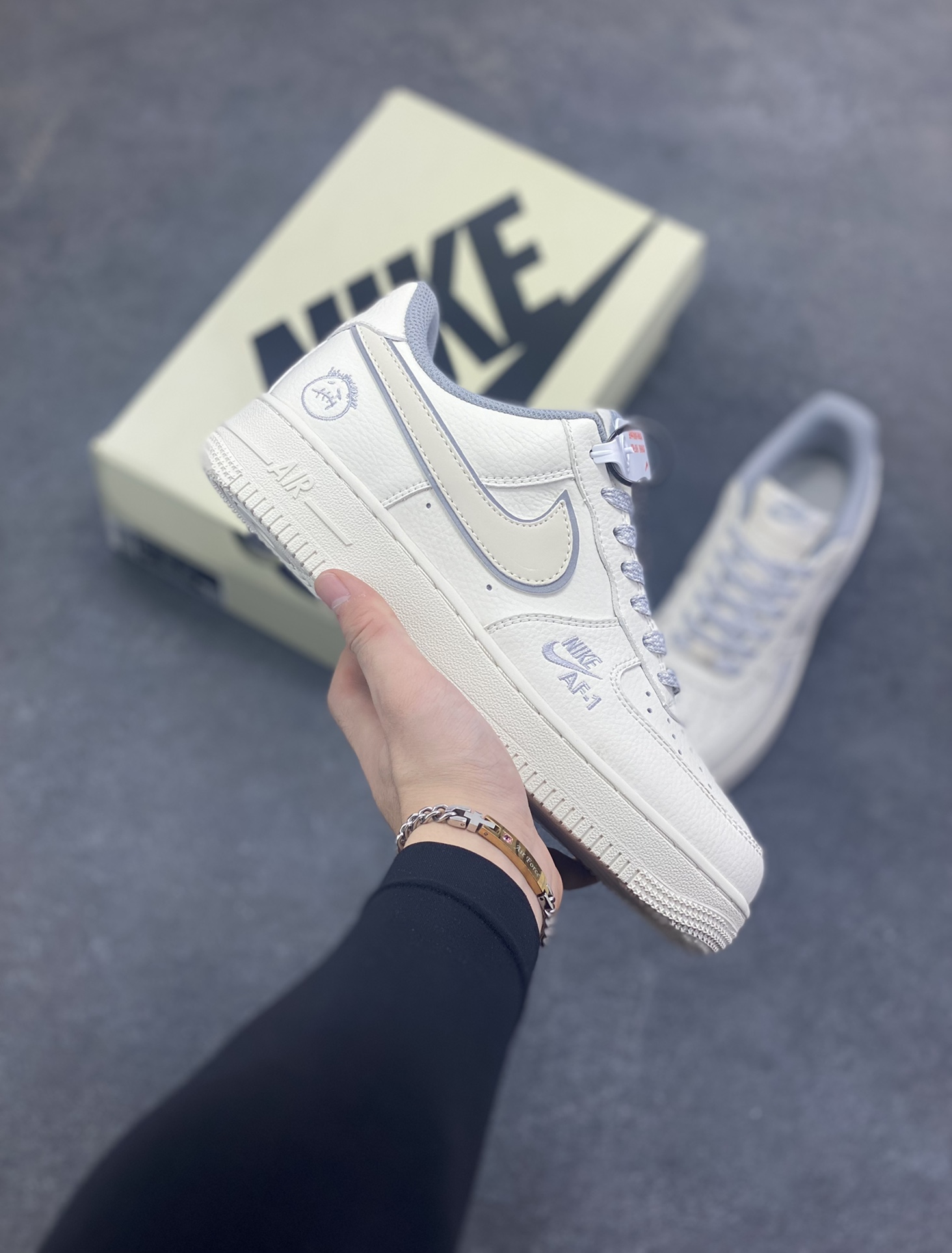 NIke Air Force 1 \'07 Low “米白鬼脸”空军一号 低帮 运动鞋 休闲鞋 折边针车 工艺难度大 原楦头原纸板 原装鞋盒 定制五金配件 内置全掌气垫 原厂鞋底 货号：CS5288-039 尺码：36 36.5 37.5 38 38.5 39 40 40.5 41 42 42.5 43 44 44.5 45-选品中心