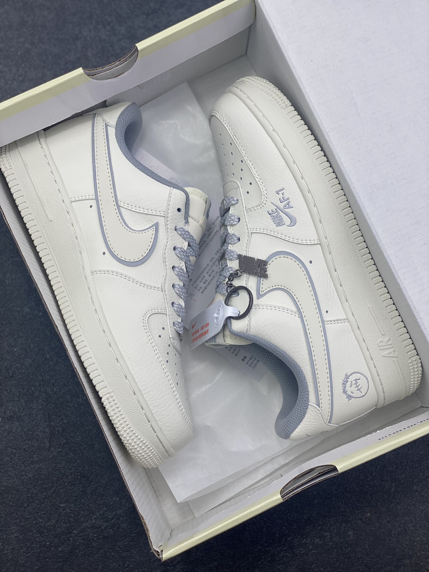 图片[9]-NIke Air Force 1 \’07 Low “米白鬼脸”空军一号 低帮 运动鞋 休闲鞋 折边针车 工艺难度大 原楦头原纸板 原装鞋盒 定制五金配件 内置全掌气垫 原厂鞋底 货号：CS5288-039 尺码：36 36.5 37.5 38 38.5 39 40 40.5 41 42 42.5 43 44 44.5 45-选品中心