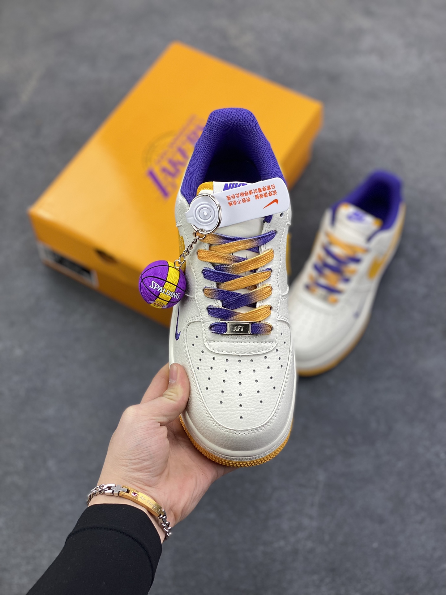 图片[2]-NIke Air Force 1 \’07 Low “NBA联名——紫金湖人”空军一号 低帮 运动鞋 休闲鞋 折边针车 工艺难度大 原楦头原纸板 原装鞋盒 定制五金配件 内置全掌气垫 原厂鞋底 货号：CS5288-006 尺码：36 36.5 37.5 38 38.5 39 40 40.5 41 42 42.5 43 44 44.5 45-选品中心