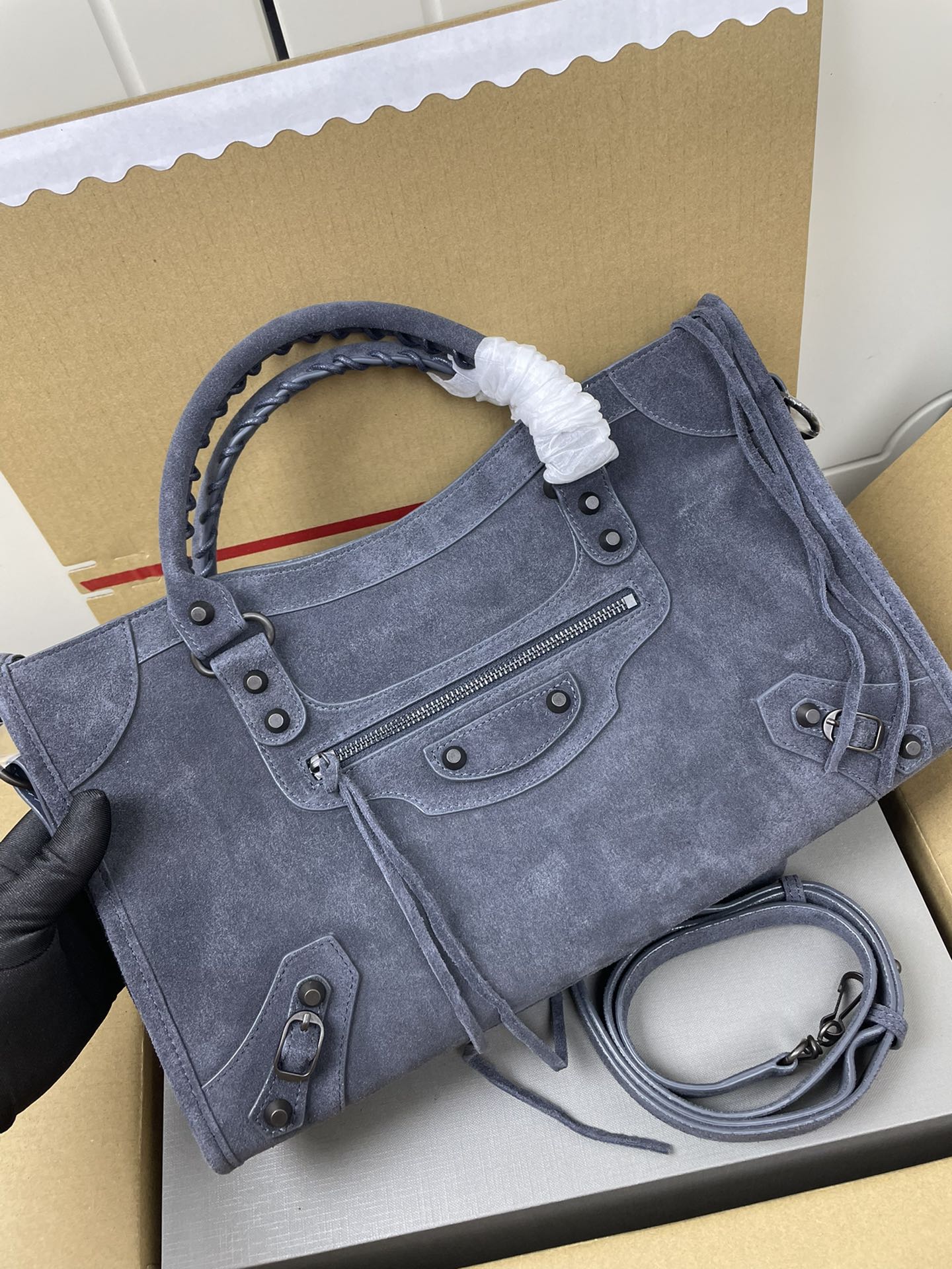 Balenciaga Style Grey Leather Card Holder Bags detail image 2 from source 776225