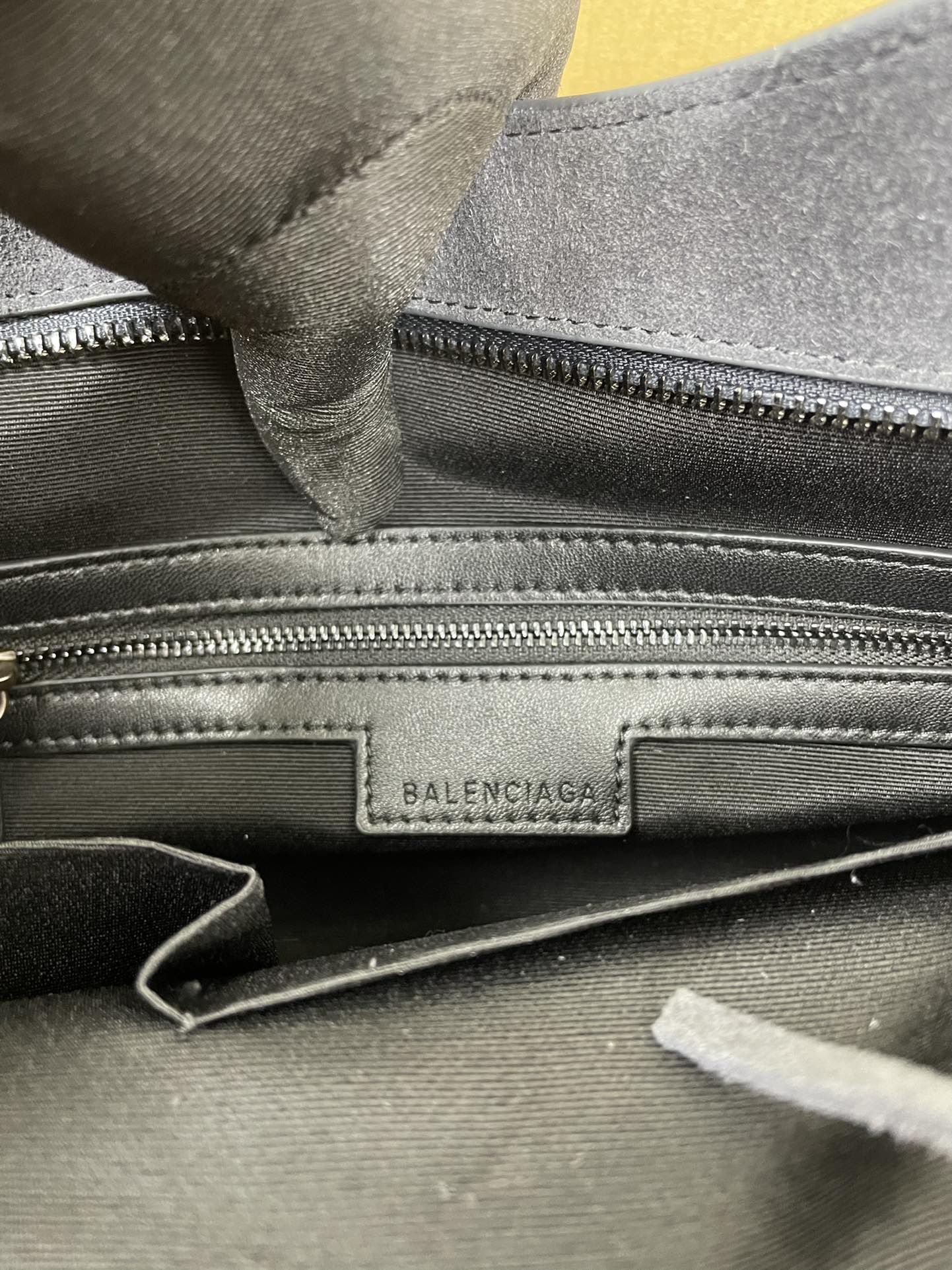 Balenciaga Style Grey Leather Card Holder Bags detail image 8 from source 776225