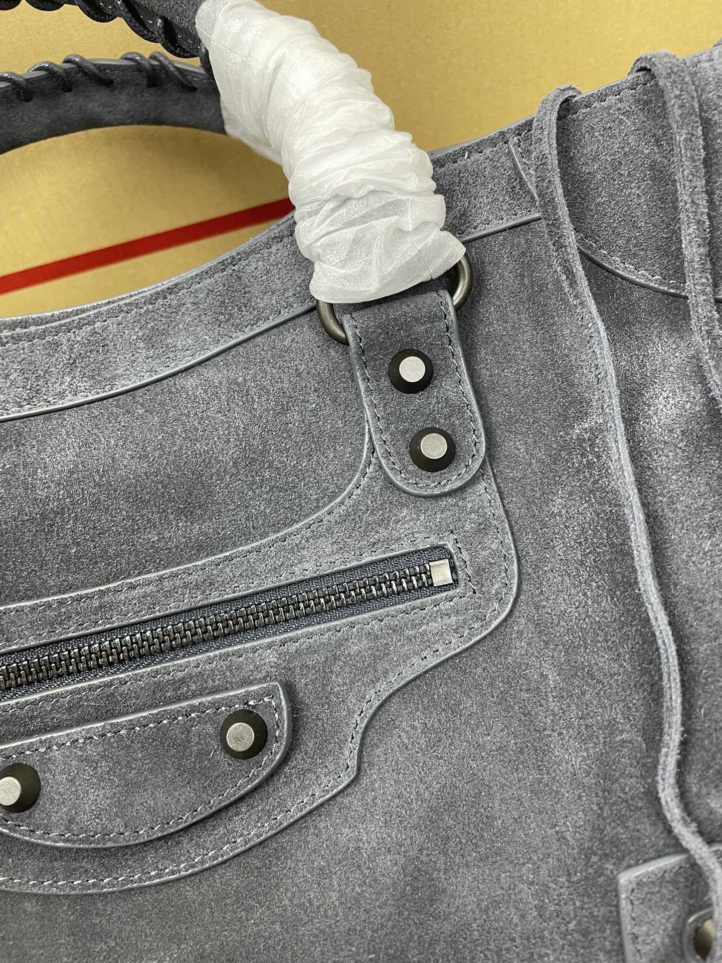 Balenciaga Style Grey Leather Card Holder Bags detail image 5 from source 776225