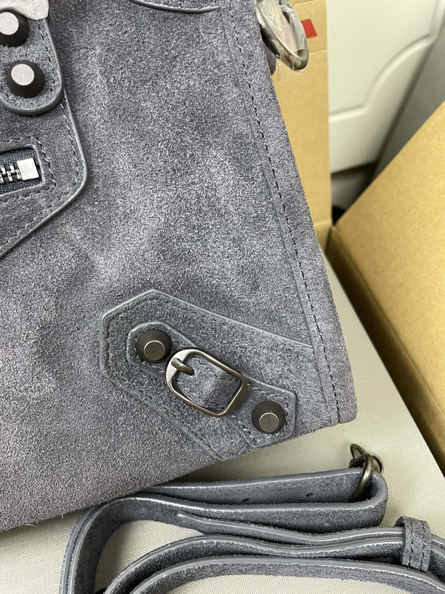 Balenciaga Style Grey Leather Card Holder Bags detail image 2 from source 776226