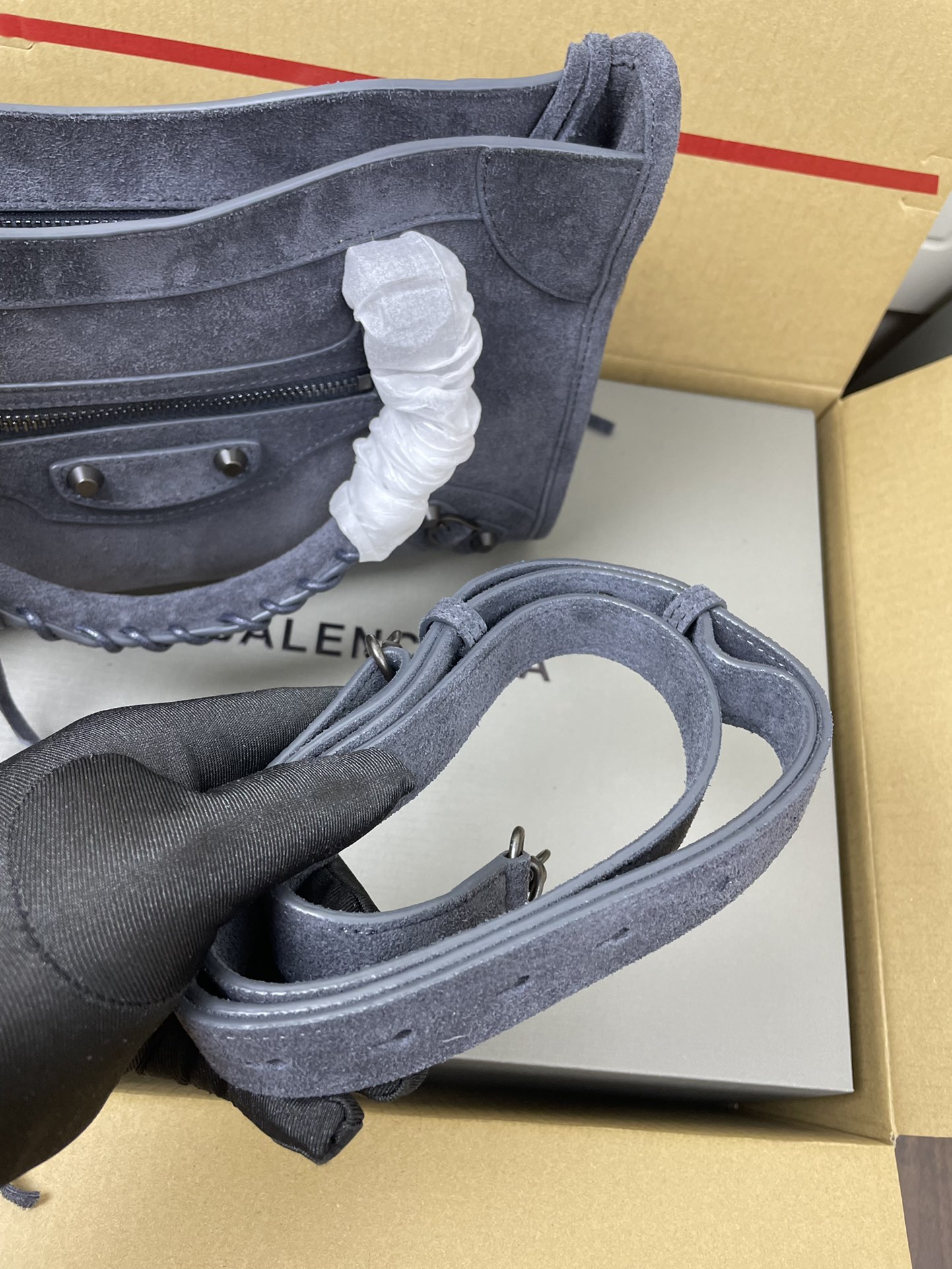 Balenciaga Style Grey Leather Card Holder Bags detail image 8 from source 776226
