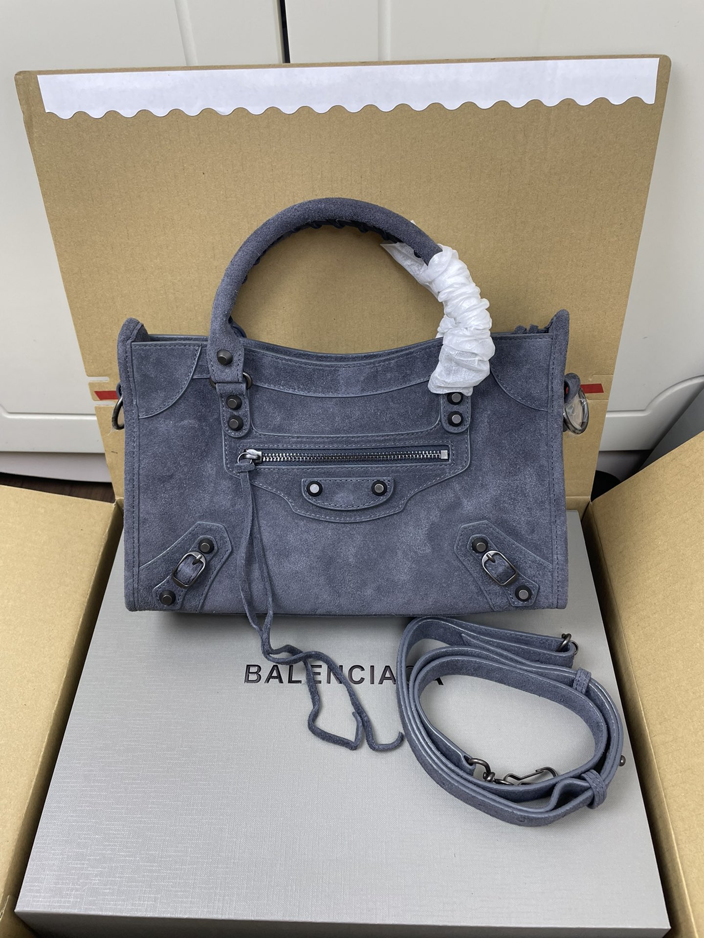 Balenciaga Style Grey Leather Card Holder Bags detail image 1 from source 776226