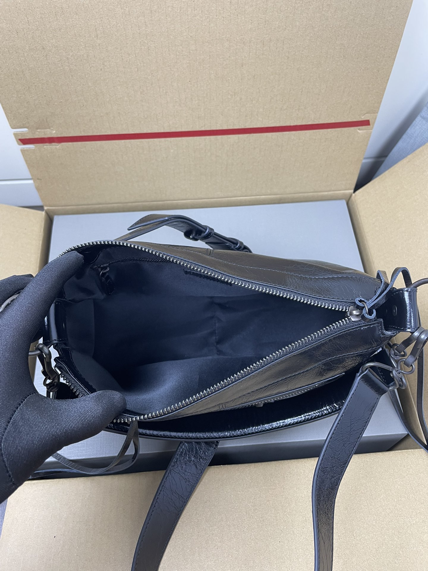 Balenciaga Style Beige Leather Top Handle Bag style reference detail image 5 from source 776256