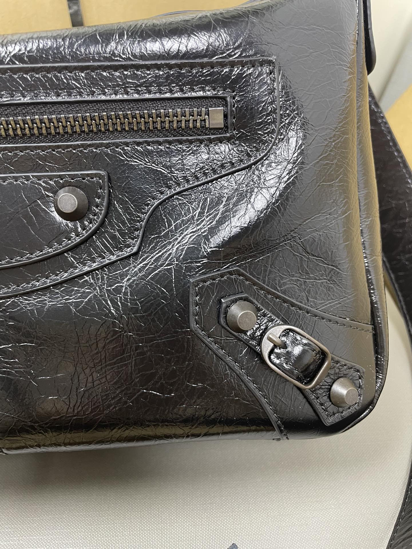 Balenciaga Style Beige Leather Top Handle Bag style reference detail image 2 from source 776256