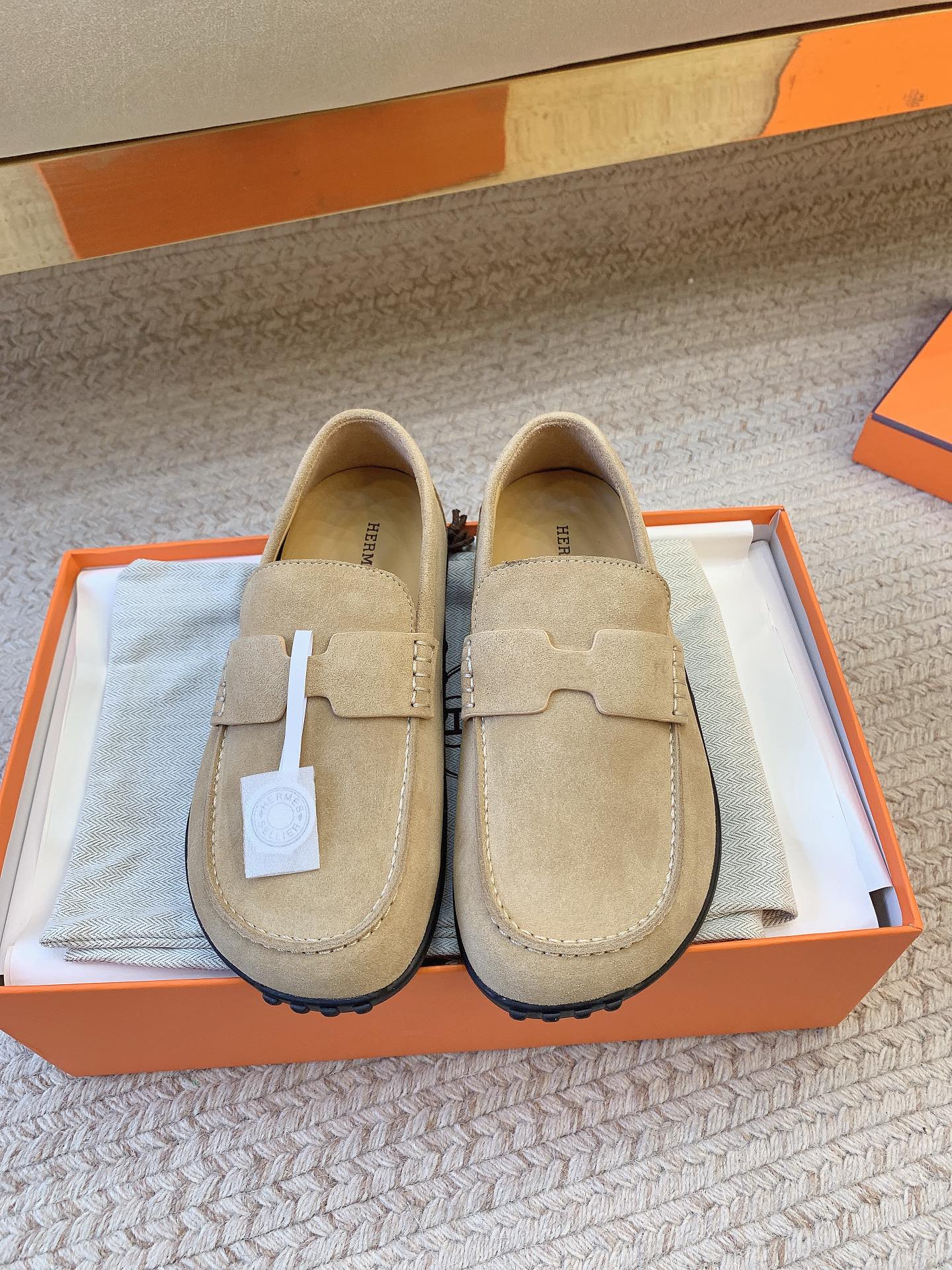 NO:693798,HERME* 25 must-have flat loafers for autumn and winter. Upper: cowhide suede. Lining: sheepskin. Original non-slip outsole. Size: 35-41, semi-drag, hermes, loafers, cowhide, sheepskin, chamois leather19860909HERME* 25秋冬必备平底乐福鞋 鞋面 牛皮麂皮 内里 羊皮 原版防滑大底 码数 35-41,半拖,hermes,loafers,cowhide,sheepskin,chamois leather,Women's Shoes