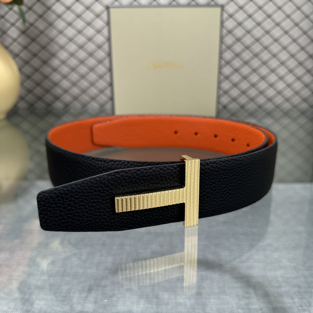 汤姆福特最新网红爆款双面头层牛皮专柜同步3.8宽新款上市了，原版牛皮，搭配铜扣，优雅，大方用的方便。谢谢