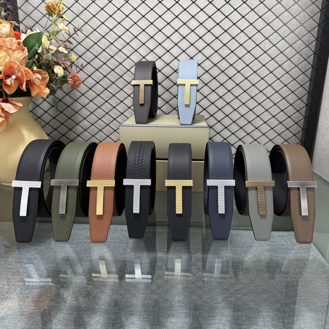 汤姆福特最新网红爆款双面头层牛皮专柜同步3.8宽新款上市了，原版牛皮，搭配铜扣，优雅，大方用的方便。谢谢