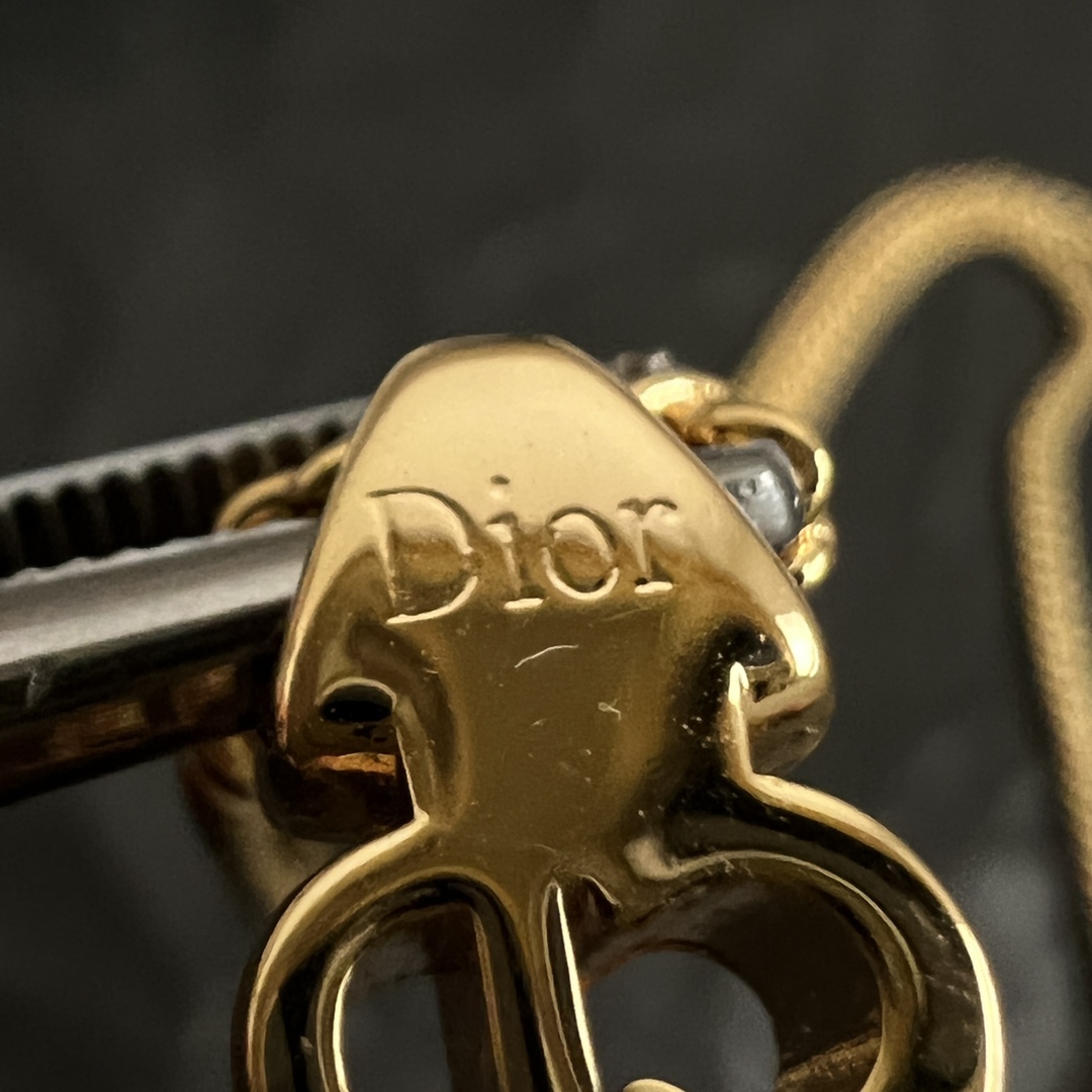 】👑Dior 迪奥  中古 项链 专柜一致上新 精选原版一致 黄铜材质 甜美气质高雅。