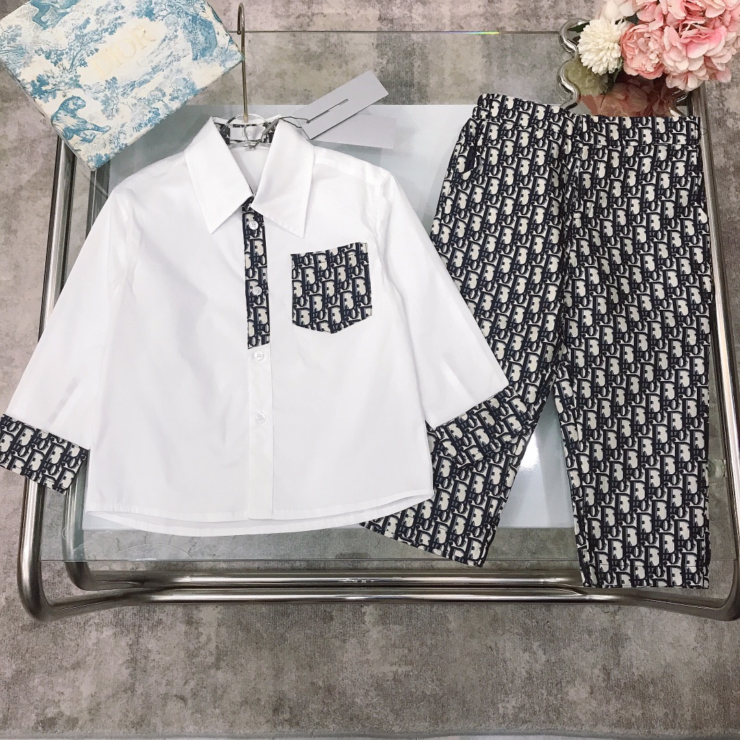 NO:578920,[Available in stock] Size - DIO* Autumn new model ~ Suit Limited series [Lapel small shirt and trousers] Presbyopia logo splicing element design A set of upper body is both good-looking and saves the trouble of matching, soft and comfortable, simple and fashionable, craftsmanship superimposed, visible high quality, super stylish and good-looking size-110-120-130-140-[CM] Full set of packaging 10, clothes, dior, shirts,19860909【现货发】  尺寸-  DIO* 秋季新款～套装 限定系列【翻领小衬衫长裤】老花logo拼接元素设计 一套上身既好看又省搭配烦恼柔软舒适 简约时尚 工艺叠加 看得见的高品质 超级有型又好看 size-110-120-130-140-【CM】 全套包装10,衣服,dior,shirts,,Children's