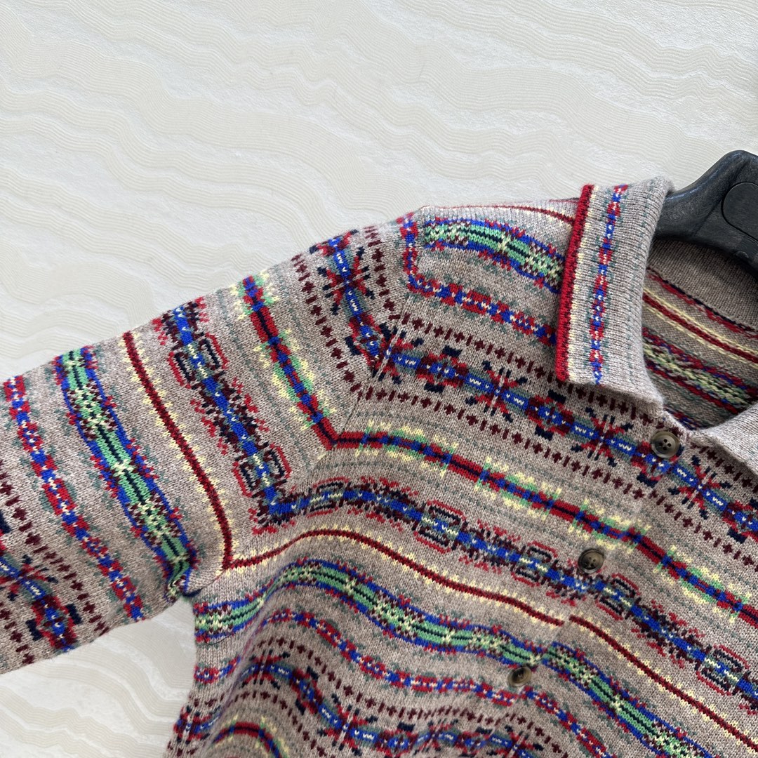 独家首发❤️原单品质❤️RL浓郁美式风，费尔岛嵌花羊毛小翻领外套，满满的北欧度假风🎀定位色彩嵌花图案！拥