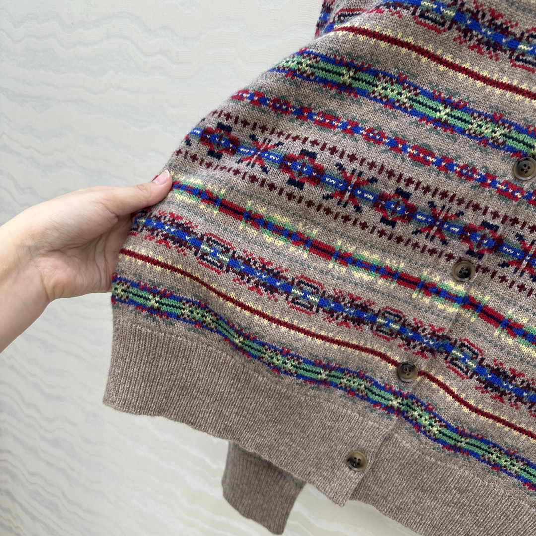 独家首发❤️原单品质❤️RL浓郁美式风，费尔岛嵌花羊毛小翻领外套，满满的北欧度假风🎀定位色彩嵌花图案！拥