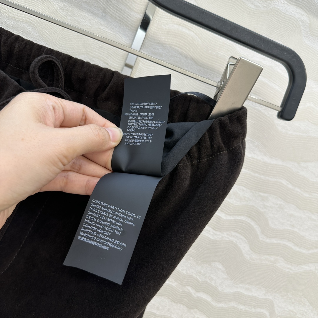 独家首发❤️高端品质，Row风意式高奢老钱风穿搭！最佳单品绒面羊皮长半裙，进口100%麂皮绒小羊皮 软糯