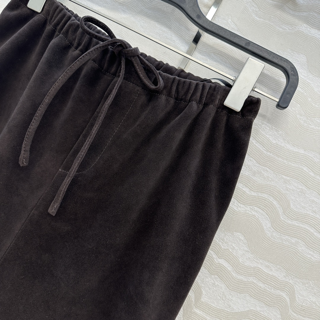 独家首发❤️高端品质，Row风意式高奢老钱风穿搭！最佳单品绒面羊皮长半裙，进口100%麂皮绒小羊皮 软糯