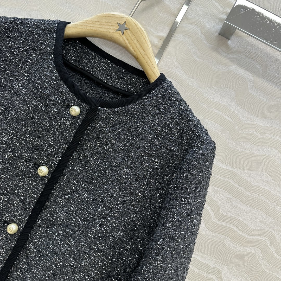 独家首发❤️高端原单品质!认准我家100%真丝里衬。Miss D 25秋冬新品限定灰金经典箱型圆领西装小