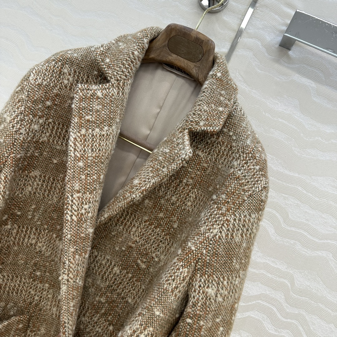 独家首发，高端原单品质❤️lP🆕高奢老钱风穿搭！jimi羊毛花呢格纹外套！定制羊毛面料挺阔有型，配送细腰