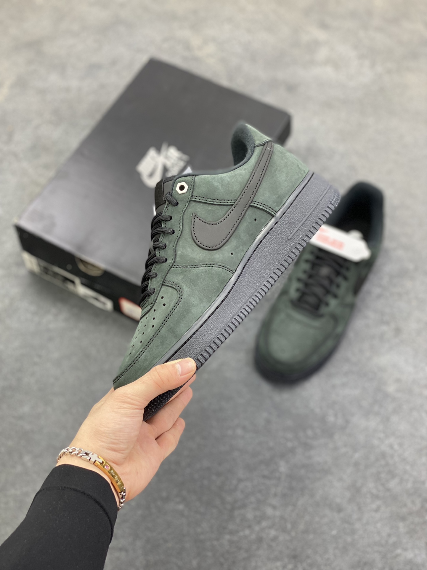 图片[3]-HY版本💯 Nike Air Force 1 Low 墨绿黑 空军一号低帮运动休闲板鞋 原楦头原纸板 打造纯正空军版型 专注外贸渠道 全掌内置蜂窝气垫 原盒配件 原厂中底钢印、拉帮完美 货号：CJ9179-001 尺码：36 36.5 37.5 38 38.5 39 40 40.5 41 42 42.5 43 44 44.5 45 46-选品中心