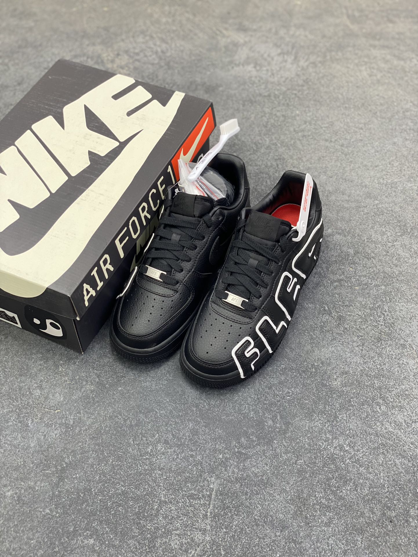 图片[8]-HY版本💯 Nike Air Force 1 Low CPFM联名黑 空军一号低帮运动休闲板鞋 原楦头原纸板 打造纯正空军版型 专注外贸渠道 全掌内置蜂窝气垫 原盒配件 原厂中底钢印、拉帮完美 货号：HJ8463-001 尺码：36 36.5 37.5 38 38.5 39 40 40.5 41 42 42.5 43 44 44.5 45 46-选品中心