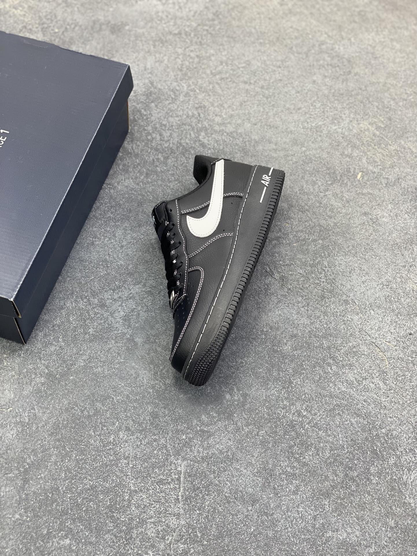 图片[7]-Nike Air Force 1 Low 黑灰 原楦头原纸板 打造纯正空军版型 专注外贸渠道 全掌内置蜂窝气垫 原盒配件 原厂中底钢印、拉帮完美 货号：HQ2037-006 尺码：36 36.5 37.5 38 38.5 39 40 40.5 41 42 42.5 43 44 44.5 45-选品中心