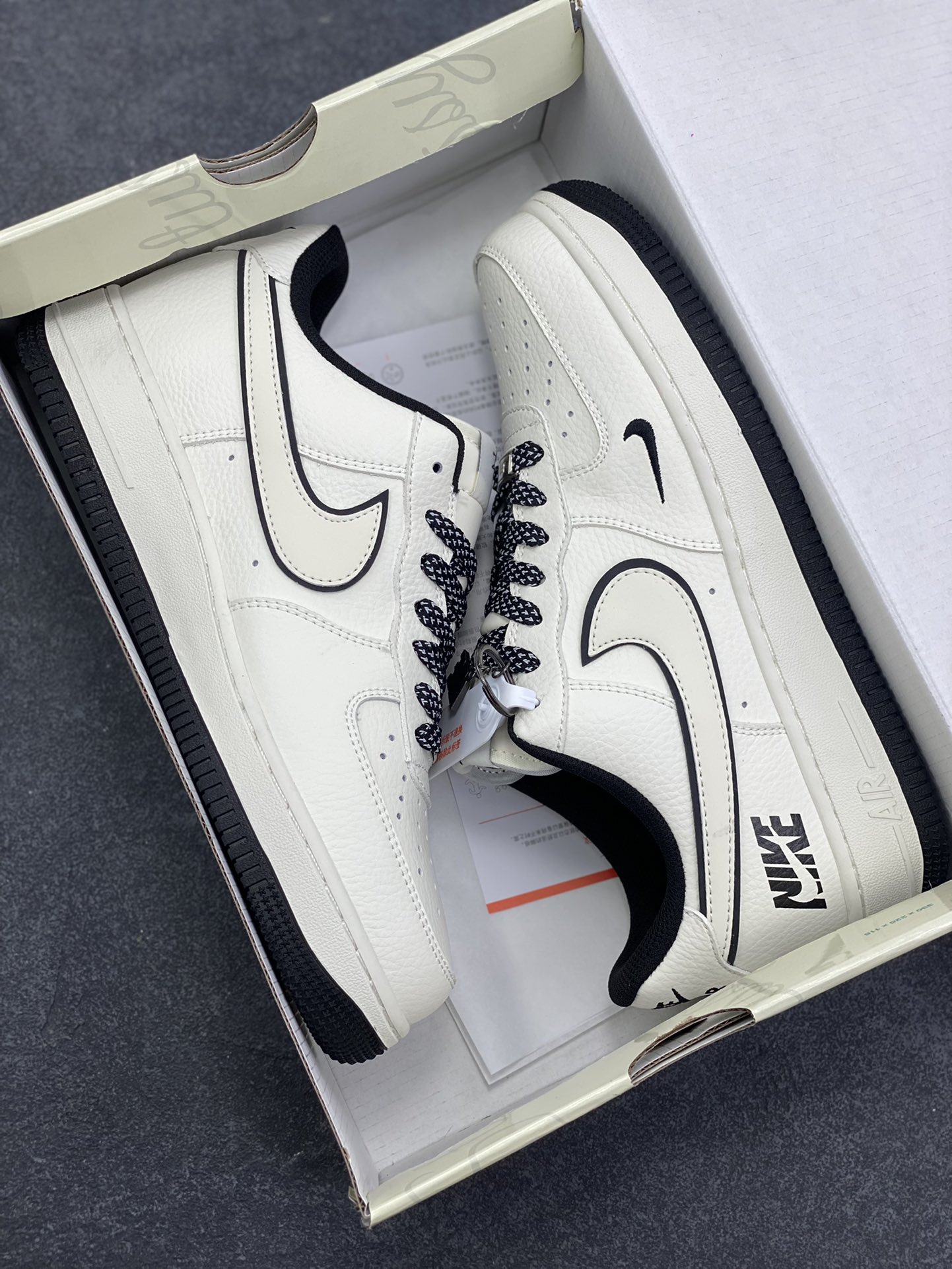 图片[9]-NIke Air Force 1 \’07 Low “NIKE黑标”空军一号 低帮 运动鞋 休闲鞋 折边针车 工艺难度大 原楦头原纸板 原装鞋盒 定制五金配件 内置全掌气垫 原厂鞋底 货号：CS5288-047 尺码：36 36.5 37.5 38 38.5 39 40 40.5 41 42 42.5 43 44 44.5 45-选品中心