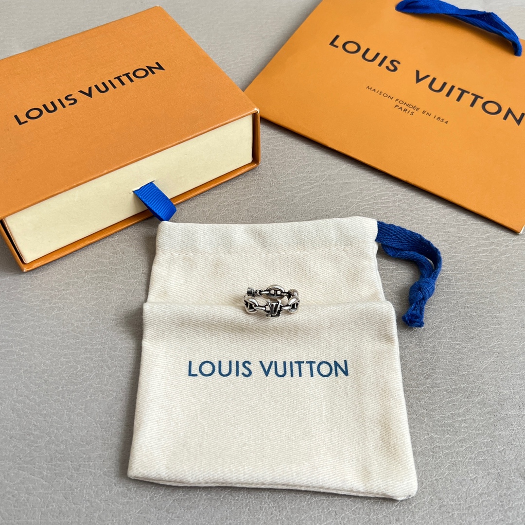 】。新款。原单货LV  做旧复古  戒指🔹🔹Louis Vuitton 路易威登 戒指🔹专柜一致材质 火